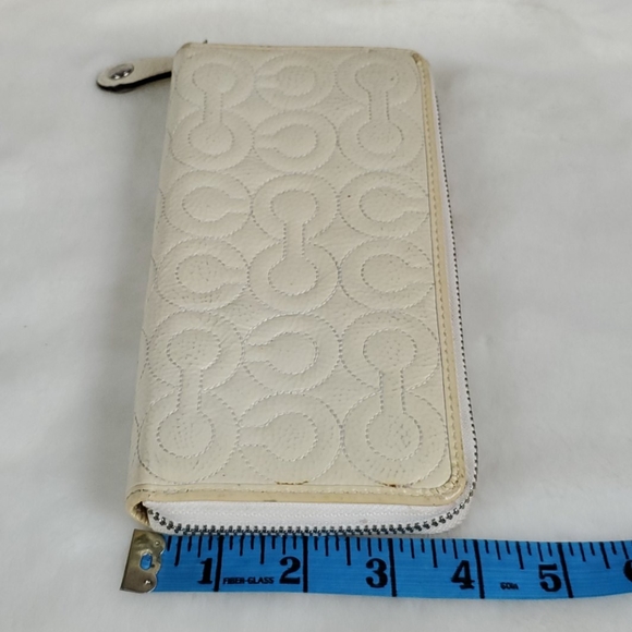 Coach cream leather wallet zipper fly - Picture 8 of 8